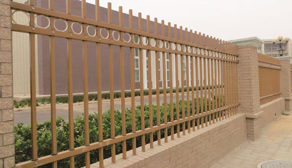 安装庭院围栏有哪些注意事项(图1)